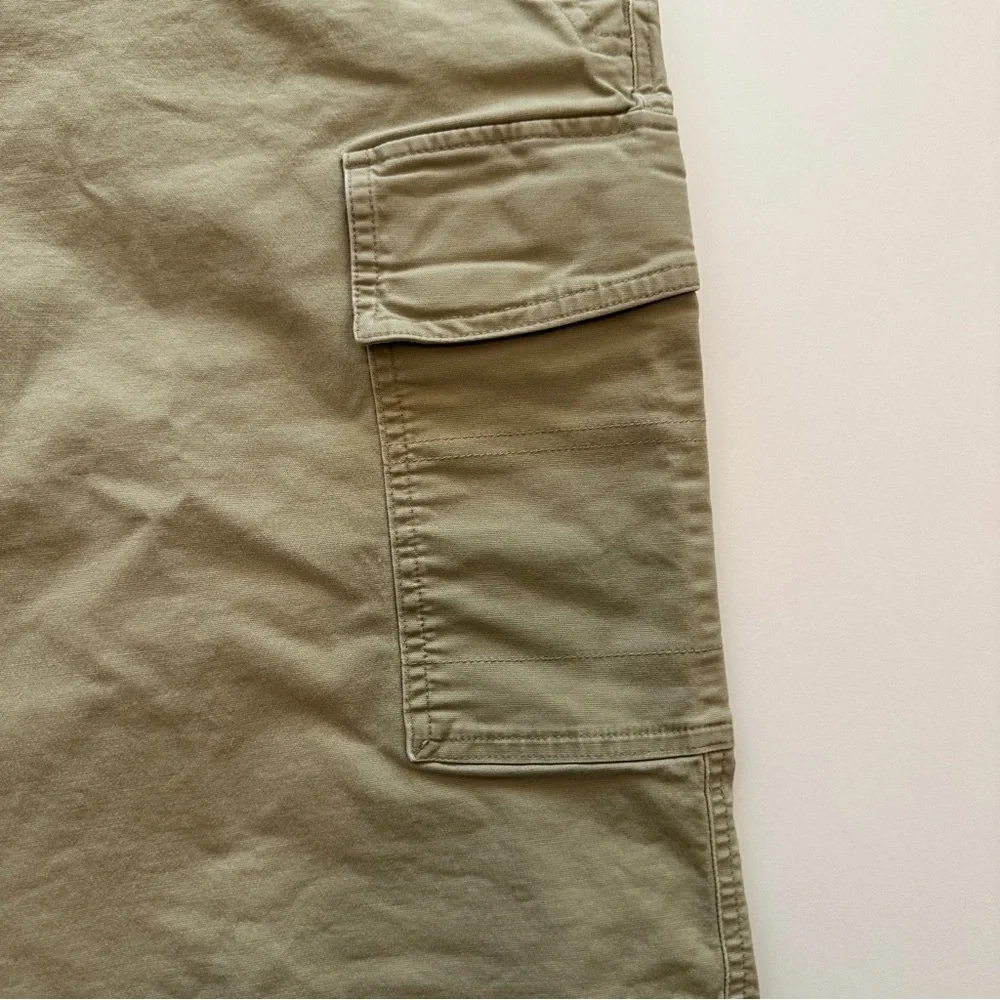 Columbia Men’s Khaki Cargo Shorts Size 36 - Picture 5 of 11